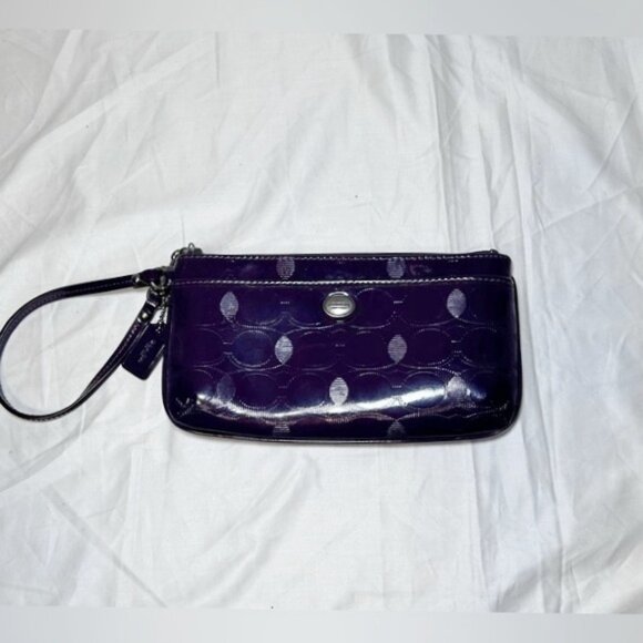 Coach Peyton Dark Purple Signature Patent Leather Wristlet Wallet F52078 - Picture 1 of 5